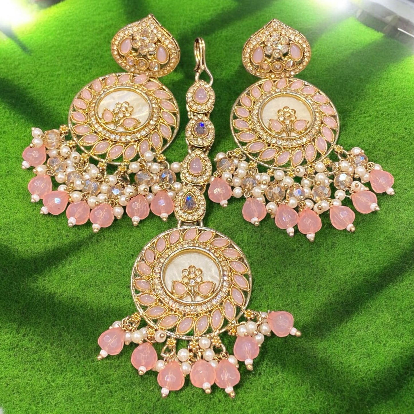Pakistani/Indian big Mang tikka and Earrings/oversized tikka/jewellery/punjabi tika/jadau tikka/chandlerearrings /StatementEarrings/Earrings